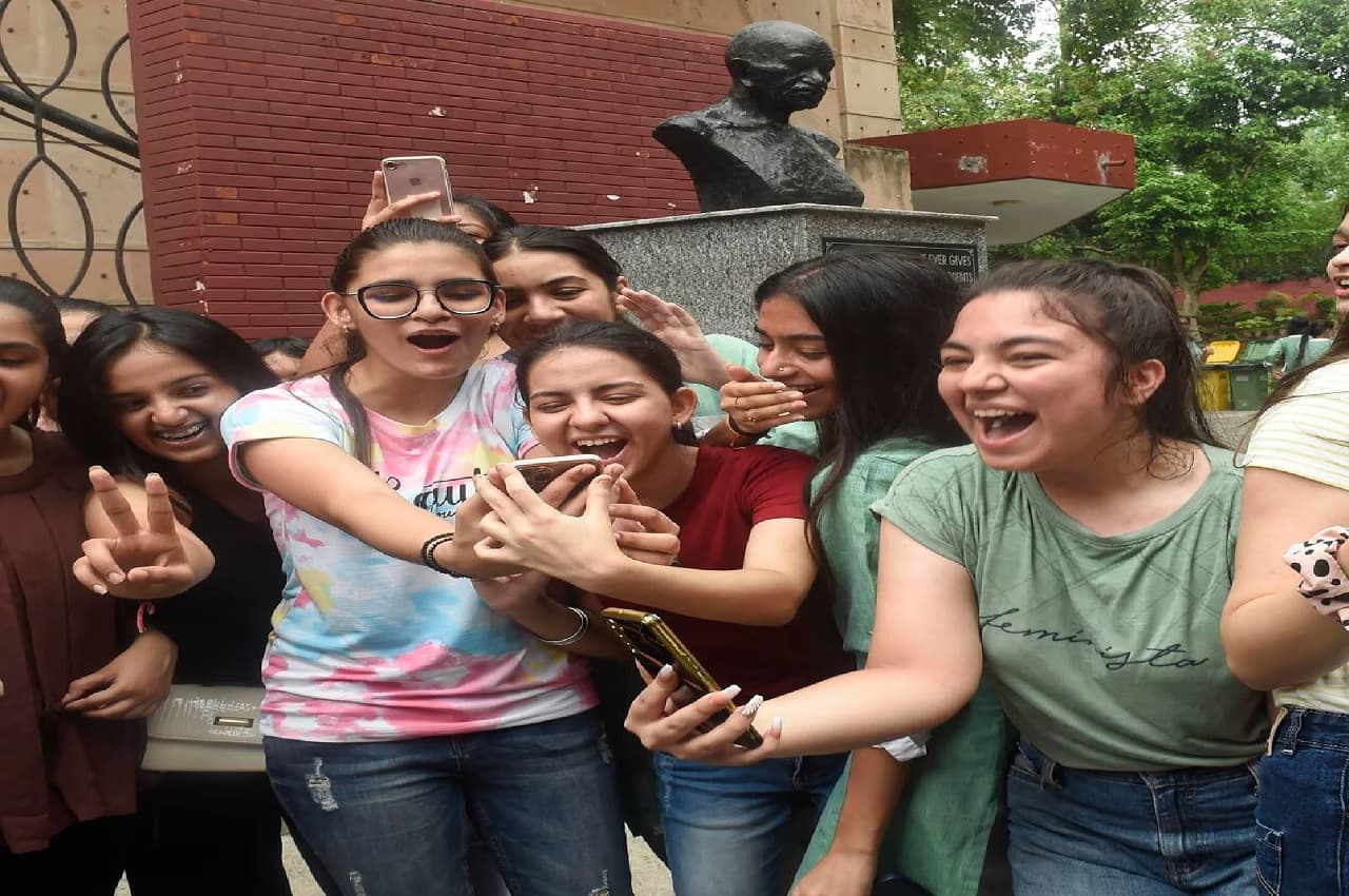 ICAI CA Inter, Final Result 2023 : सीए इंटरमीडिएट और फाइनल का रिजल्ट जारी, गोकुल साई हासिल की 1 रैंक, यहां देखें टॉपर्स