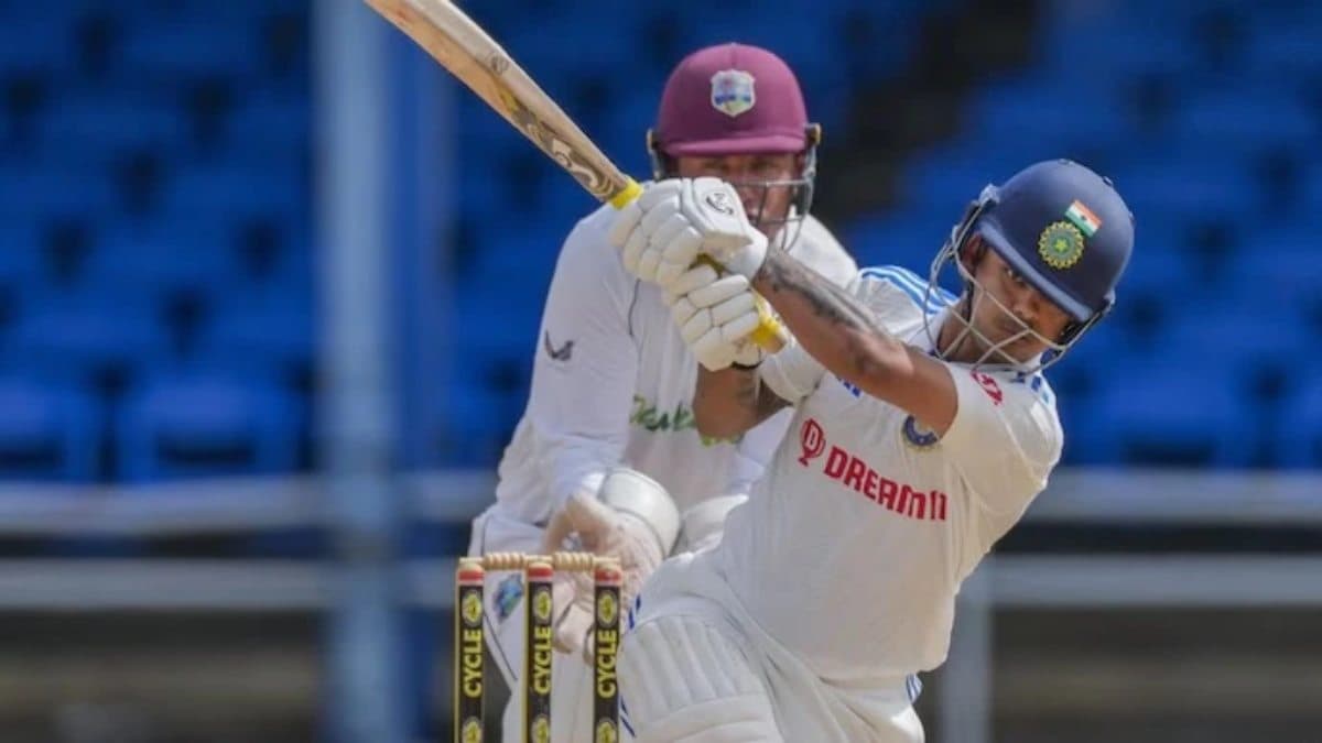 IND vs WI: ईशान किशन ने दिलाई ऋषभ पंत की याद, एक हाथ से छक्का जड़ पूरा किया अर्धशतक, देखें वीडियो