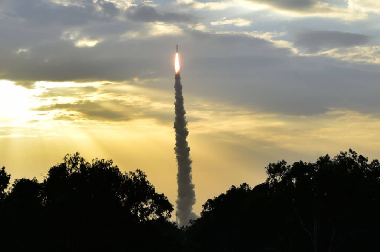 चंद्रयान-3 के बाद ISRO का एक और अभियान, श्रीहरिकोटा से 7 सैटेलाइट्स के साथ PSLV-C56 लॉन्च