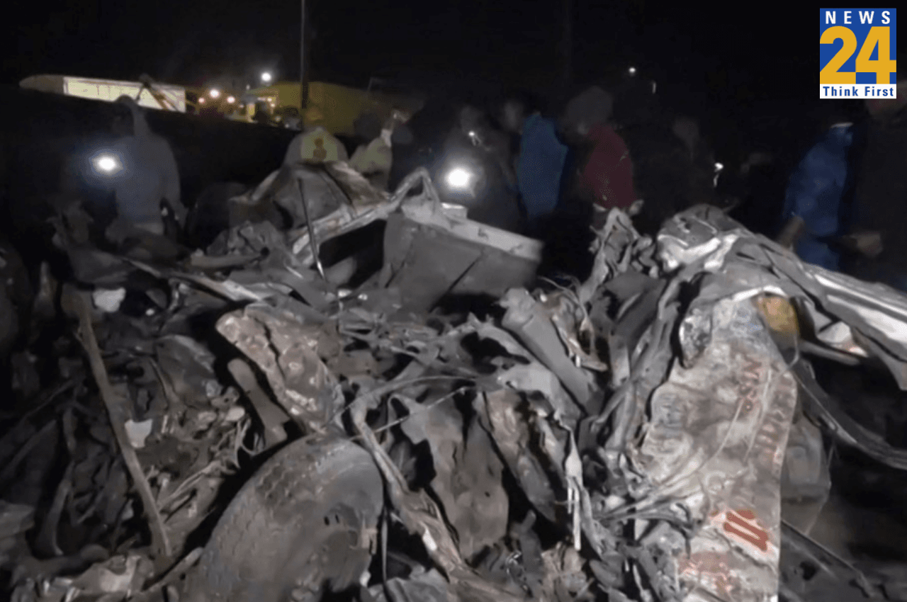 Kenya Road Crash: केन्या में बेकाबू ट्रक ने कई वाहनों-राहगीरों को कुचला, 48 की मौत, 30 लोग गंभीर घायल