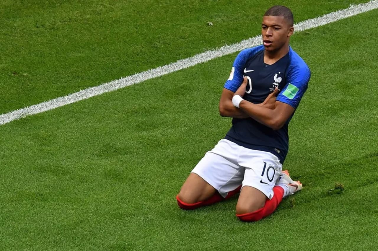 किलियन एम्बाप्पे को अल-हिलाल ने दिया 2700 करोड़ ऑफर, PSG स्टार का आया रिएक्शन