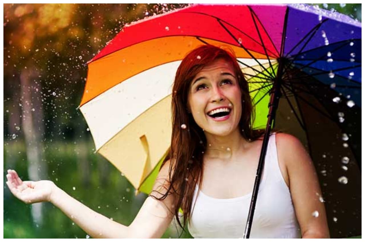 Monsoon Skin Care Tips: बरसात में ग्लोइंग स्किन के लिए लगाएं ये घरेलू फेस पैक, शीशे-सी चमक उठेगी त्वचा