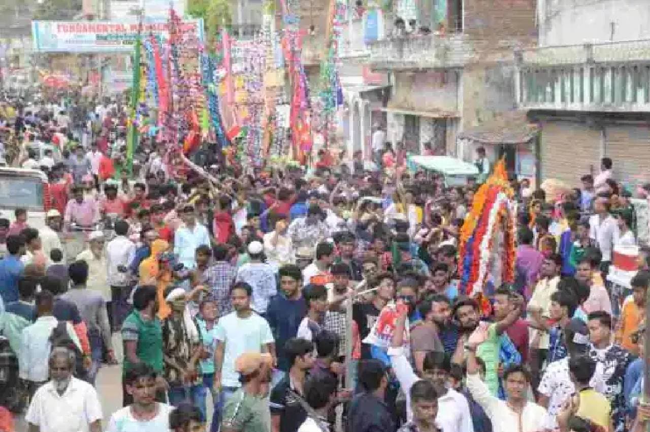 दिल्ली और यूपी में मुहर्रम जुलूस के दौरान झड़प, 8 लोगों की मौत, पुलिसकर्मियों समेत 50 से ज्यादा घायल