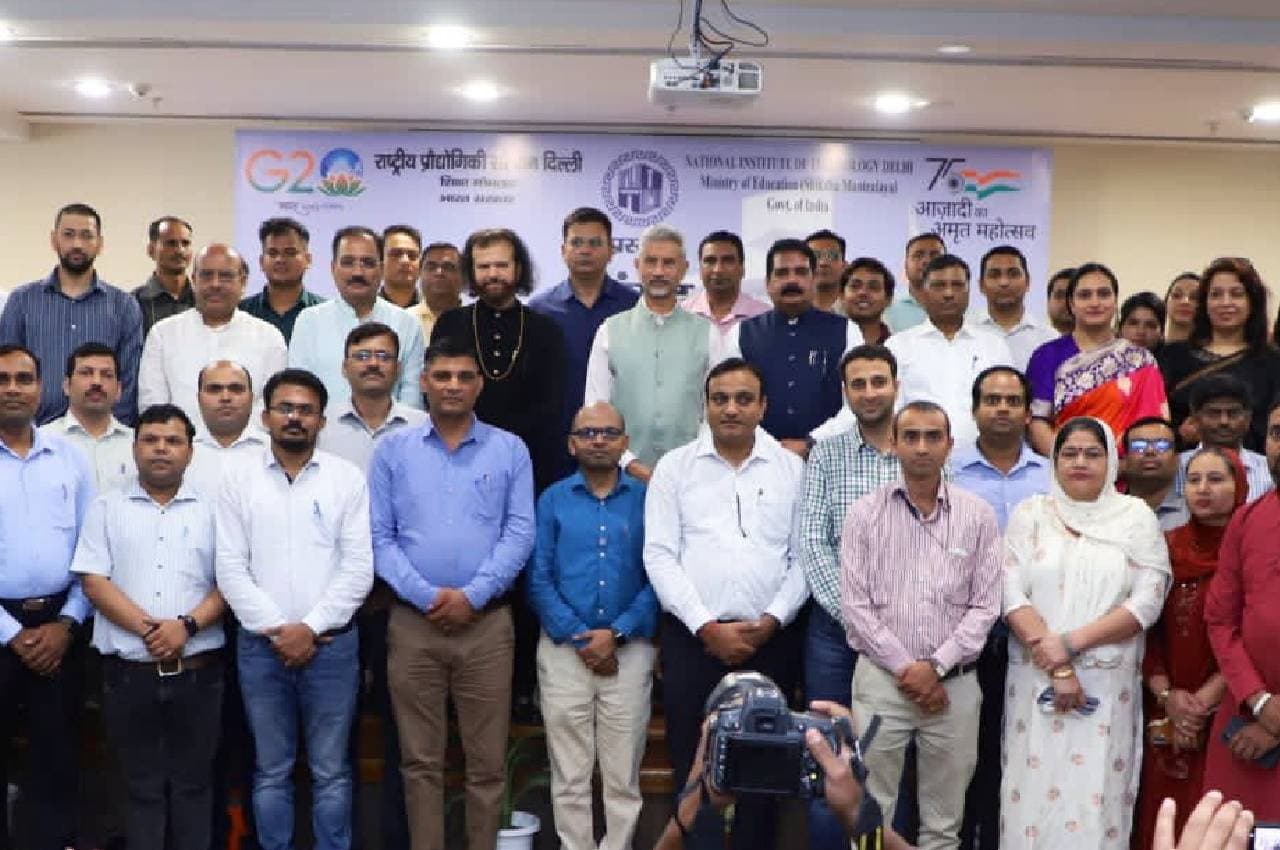 'सबको जवानी अच्छी लगती है', एनआईटी दिल्ली में छात्र के सवाल के जवाब में बोले विदेश मंत्री जयशंकर