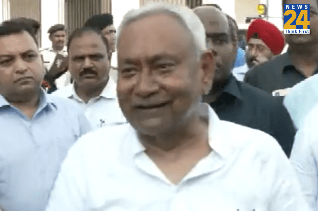 Opposition Meeting: विपक्षी गठबंधन से नाराज हैं नीतीश कुमार! बेंगलुरु से बिहार पहुंचे तो खुद खोला सारे राज