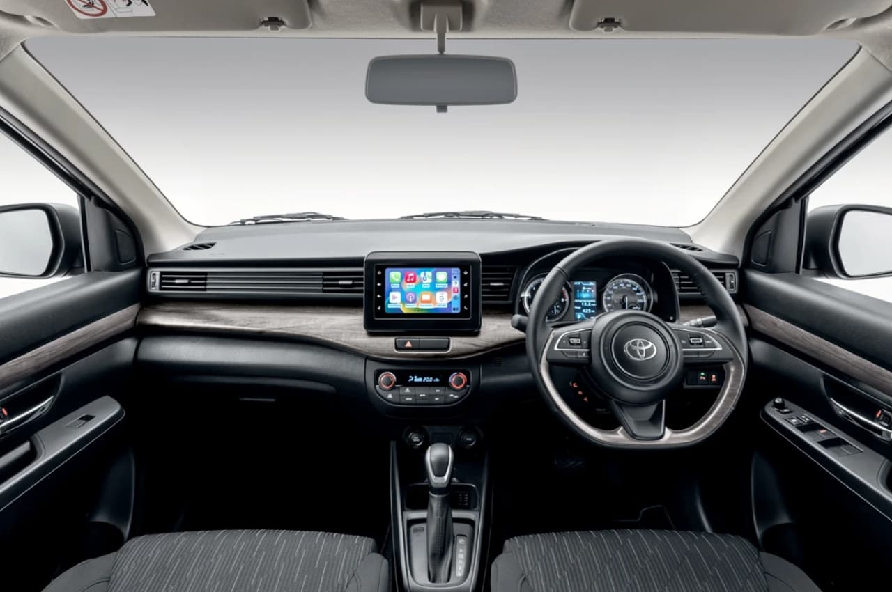Toyota की यह धाकड़ कार बनेगी SUV का भविष्य, प्राइस है कम, चलाने पर खर्च भी कम, भर-भरकर दिए हैं फीचर्स