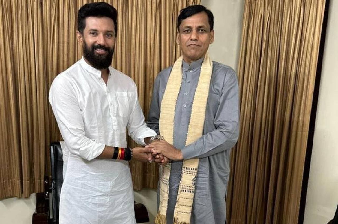 बिहार: केंद्रीय मंत्री नित्यानंद राय से मिले चिराग पासवान, एनडीए में शामिल होने पर चर्चा के लिए बुलाई पार्टी की बैठक