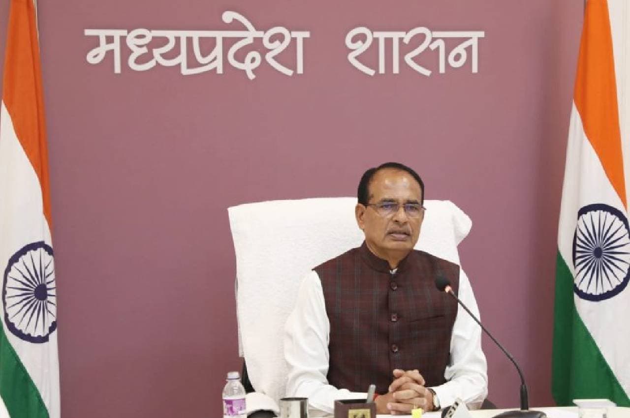 CM शिवराज ने किसानों को दी बड़ी सौगात, फसलों में हुए नुकसान का मुआवजा दिया