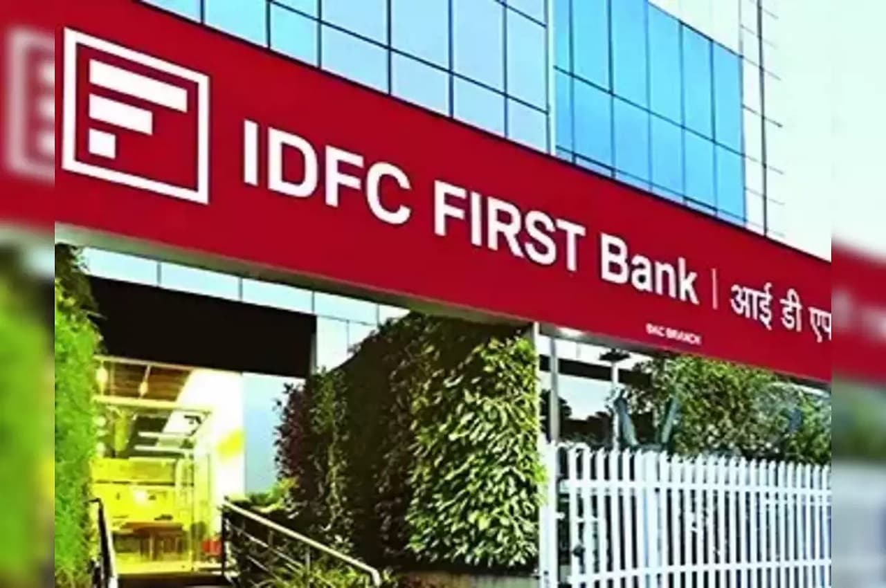 IDFC-IDFC Bank Merger: आईडीएफसी के शेयरों में बढ़त, जानें- विलय के बाद कंपनी के शेयरधारकों पर क्या पड़ेगा असर