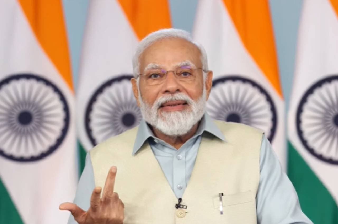 लता मंगेश्कर के गाने के जरिए पीएम मोदी का संयुक्त विपक्ष पर निशाना, कहा- एक चेहरे पर कई चेहरे लगा लेते हैं लोग
