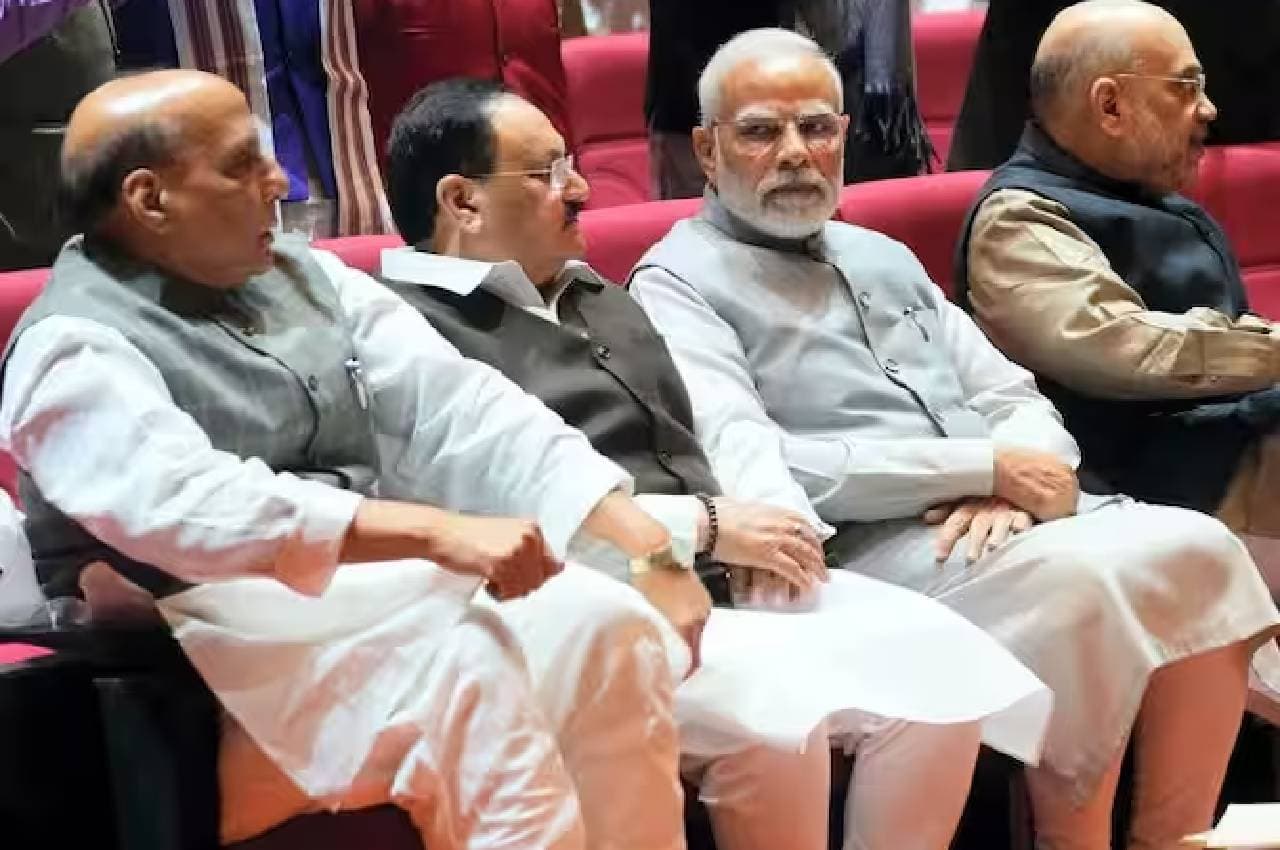 एक बार फिर केंद्रीय कैबिनेट में फेरबदल की चर्चा, जानें मोदी सरकार के 9 साल में कब-कब हुए बदलाव