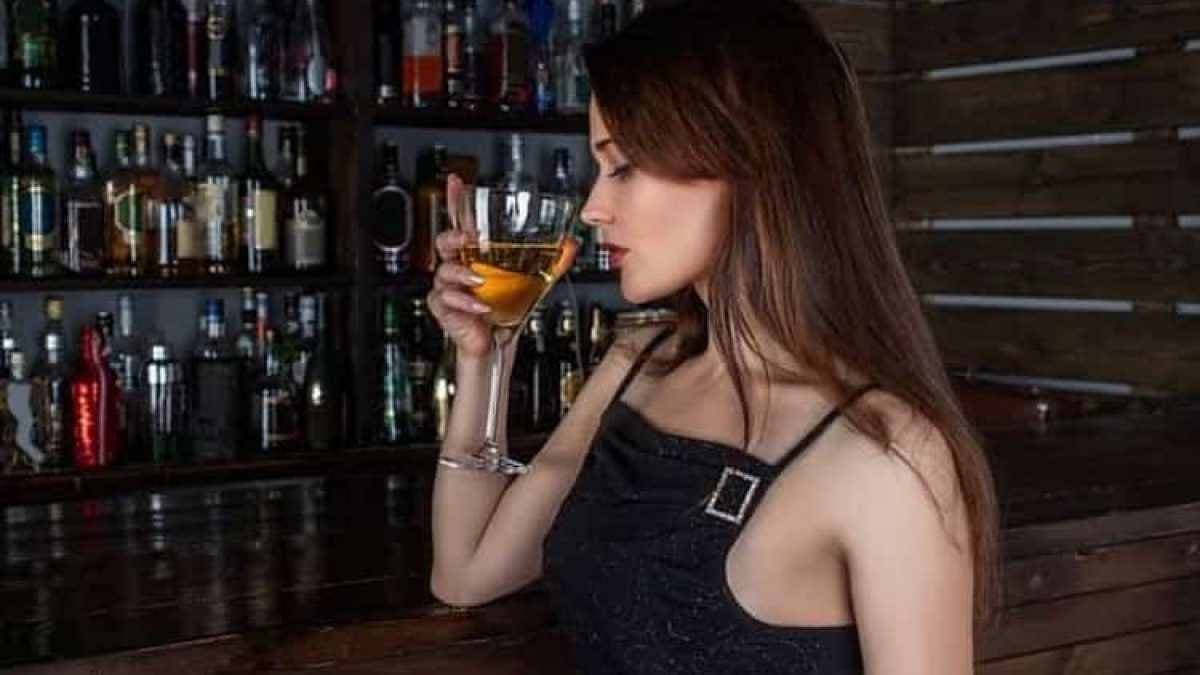 थोड़ी सी शराब भी बढ़ा सकती है कैंसर का खतरा, बचने के लिए इन चीजों का करें सेवन