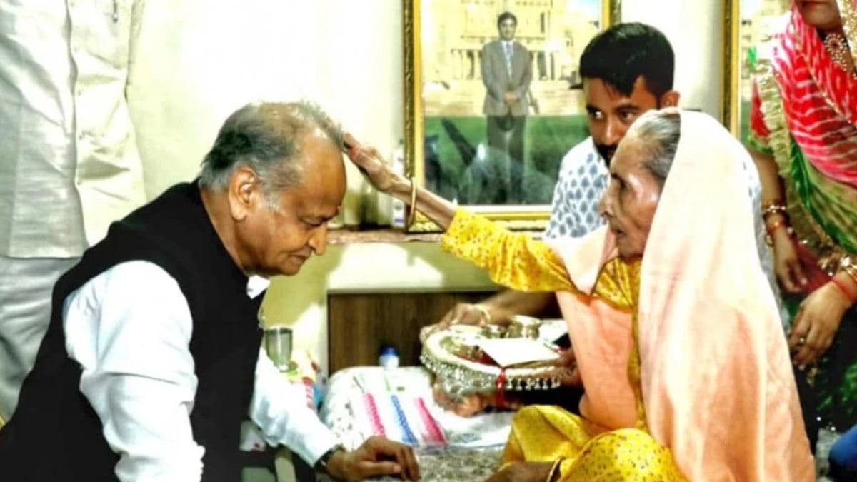 CM Ashok Gehlot: आखिर क्यों सीएम अशोक गहलोत ने 2 दिन पहले बंधवाया रक्षासूत्र? जानें 3 कारण