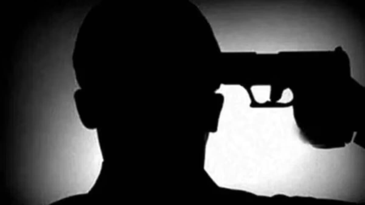 छत्तीसगढ़ में CRPF जवान ने सर्विस गन से खुद को गोली मारकर की आत्महत्या, जांच में जुटी टीम