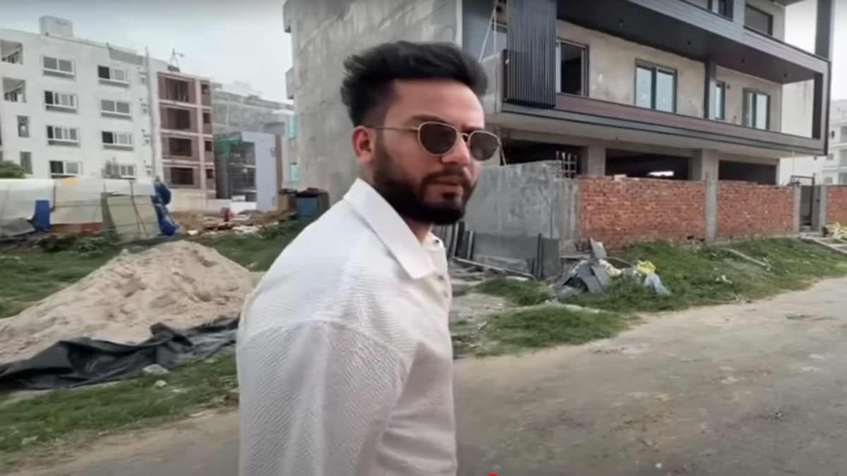 और जब घर में पहली मंजिल तक पहुंच गए Elvish के फैन्स, मां की हालत देख कही ऐसी बात...