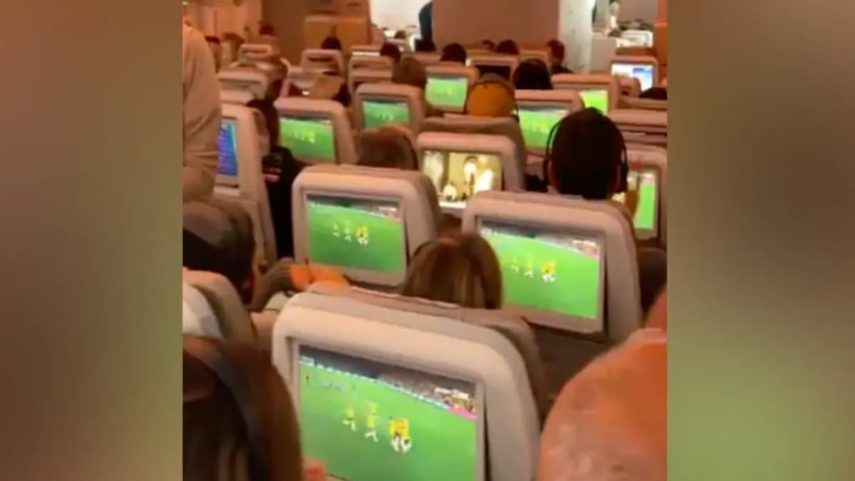 FIFA Women's World Cup : ऑस्ट्रेलिया ने पेनल्टी शूटआउट में फ्रांस को हराया, प्लेन में झूम उठे फैंस