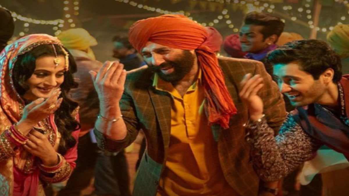राखी पर बड़ा तोहफा! Gadar 2 के मेकर्स ने दर्शकों को दिया BUy 2 Get 2 वाला ऑफर, जल्द करें टिकट बुक