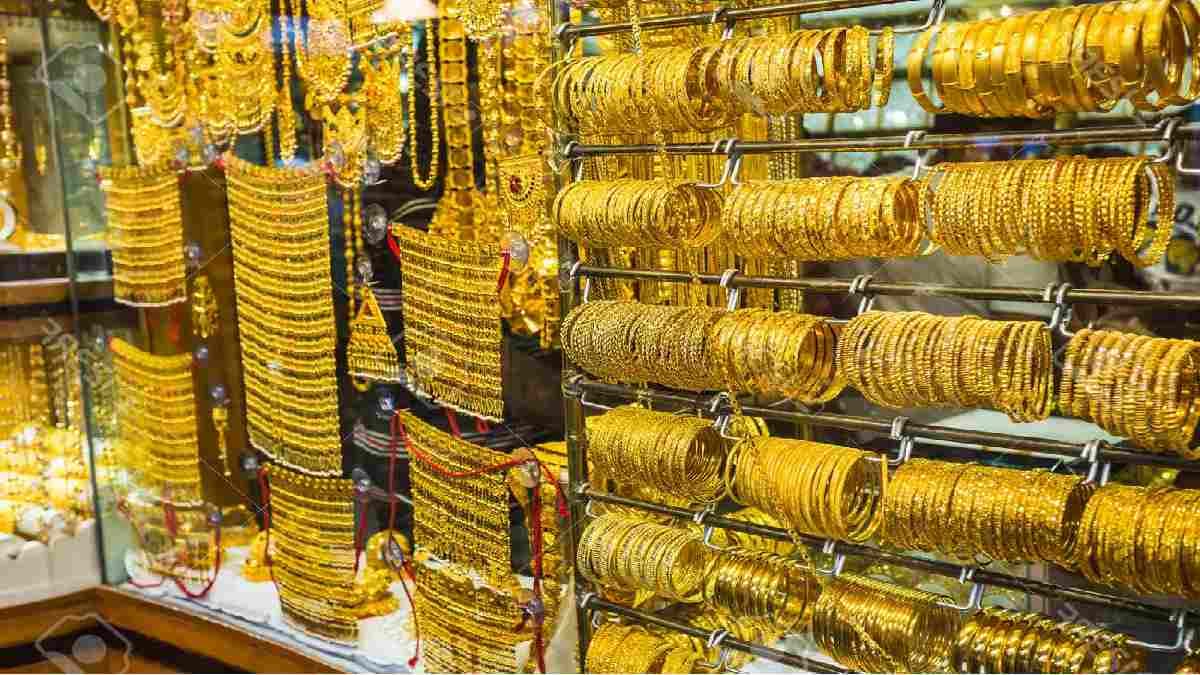 Gold Price Update 13 August : लगातार तीसरे दिन सस्ता हुआ सोना, खरीददारी से यहां जानें कैरेट के हिसाब से गोल्ड का ताजा रेट