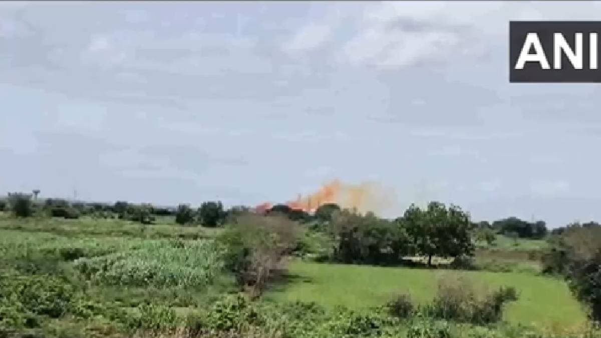 Gujarat Gas Leak: भरूच के केमिकल फैक्ट्री में आग के बाद गैस रिसाव, 28 कर्मचारी अस्पताल में भर्ती
