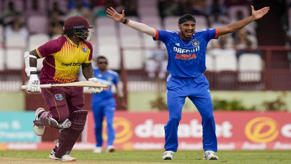 IND vs WI: अर्शदीप सिंह ने अंतिम ओवरों में जमकर लुटाए रन, अपने नाम किया ये शर्मनाक रिकॉर्ड