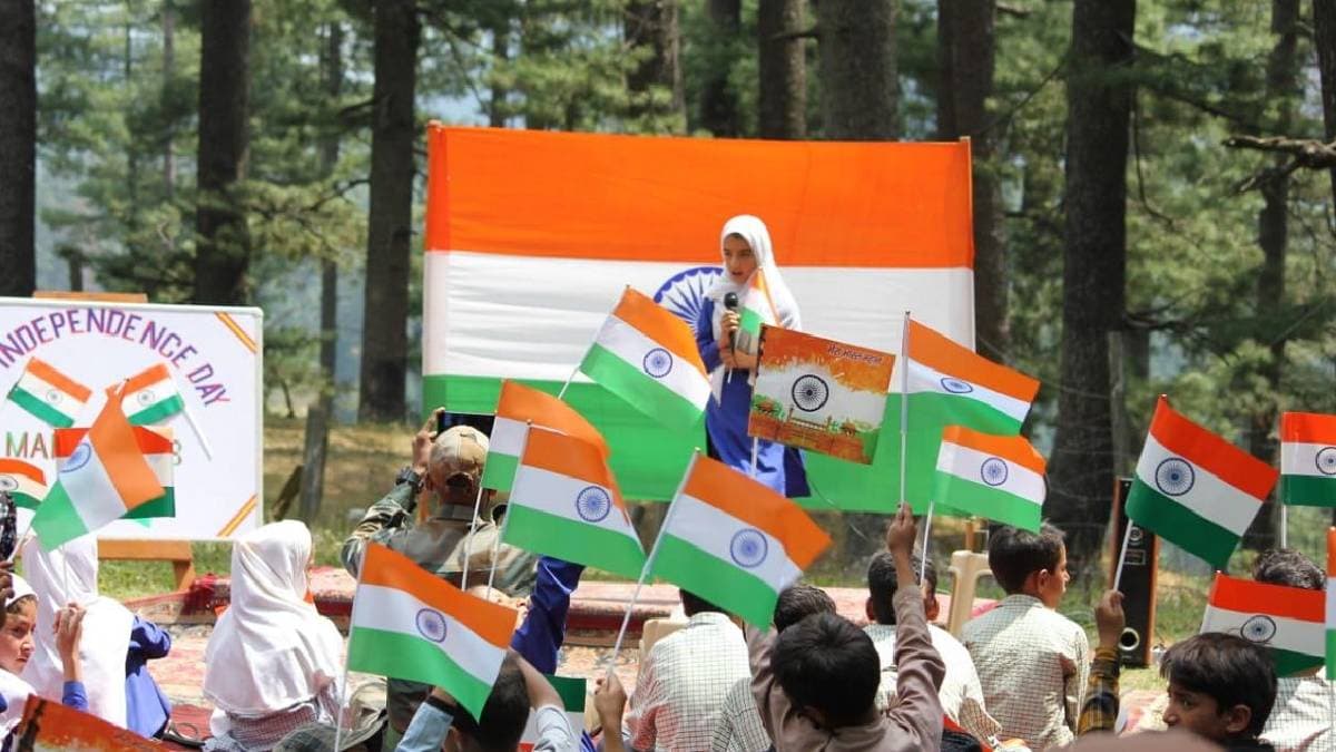 स्वतंत्रता दिवस पर कश्मीर में इंटरनेट पर रहेगा बैन? जानें क्या बोले अफसर