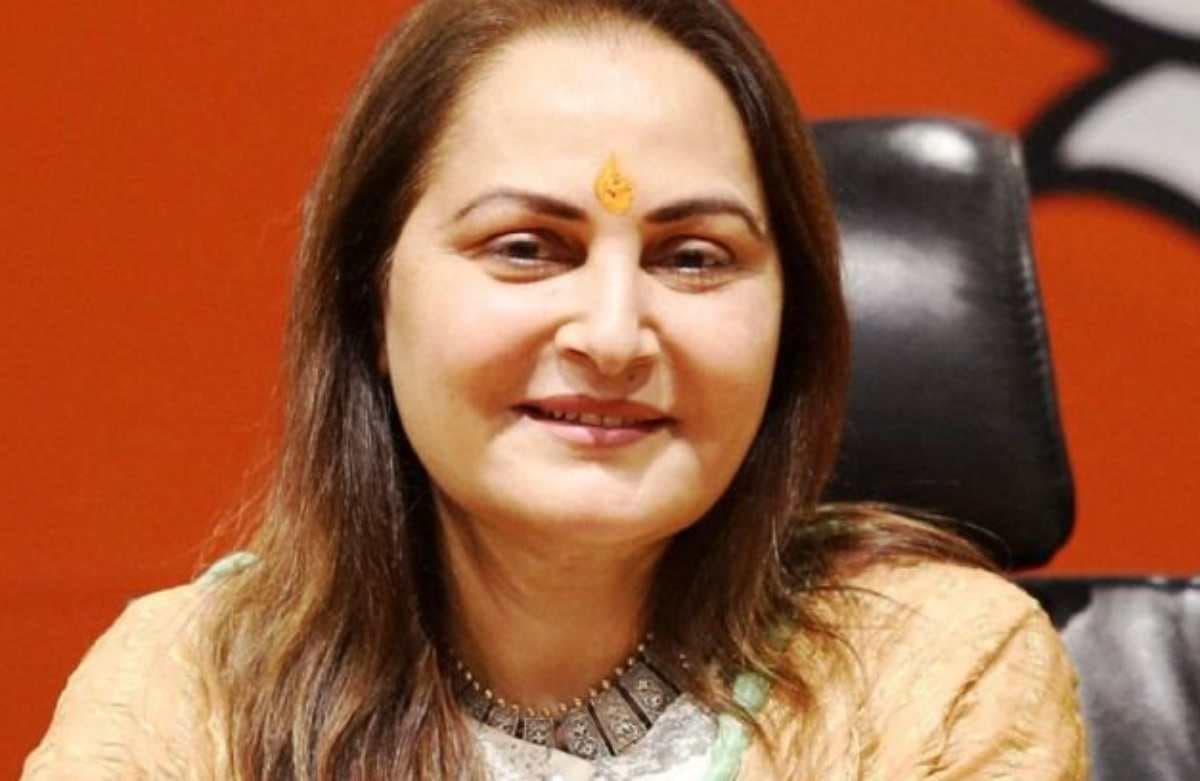 10 रुपए थी जयाप्रदा की पहली दिहाड़ी, अब हैं दो बार की सांसद; कर चुकी 300 फिल्में