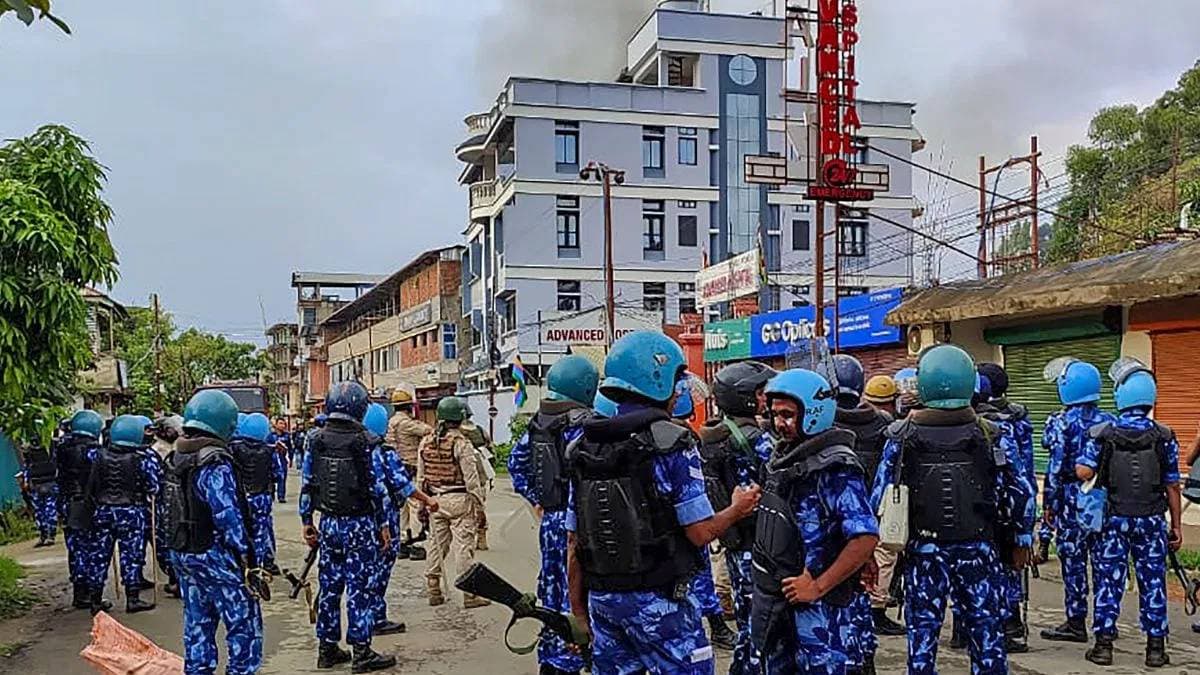 मणिपुर में हिंसा के बाद फिर बिगड़े हालात, 2 दिन बंद रहेंगे स्कूल; इंटरनेट 5 दिन के लिए सस्पेंड