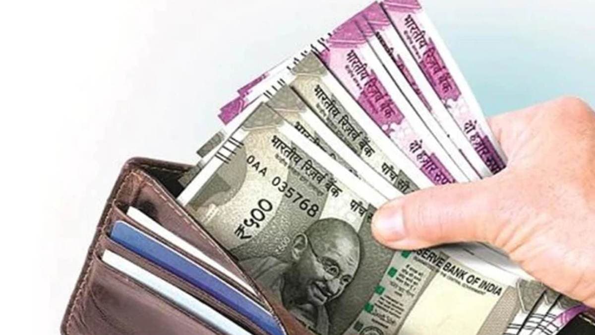 Palash Astro Tips: तिजोरी में रख दें ये 1 चीज, देखते ही देखते बन जाएंगे अमीर