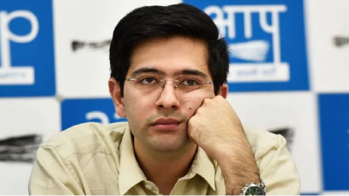 सांसद राघव चड्ढा राज्यसभा से निलंबित, बोले- आवाज को कुचल रही सरकार
