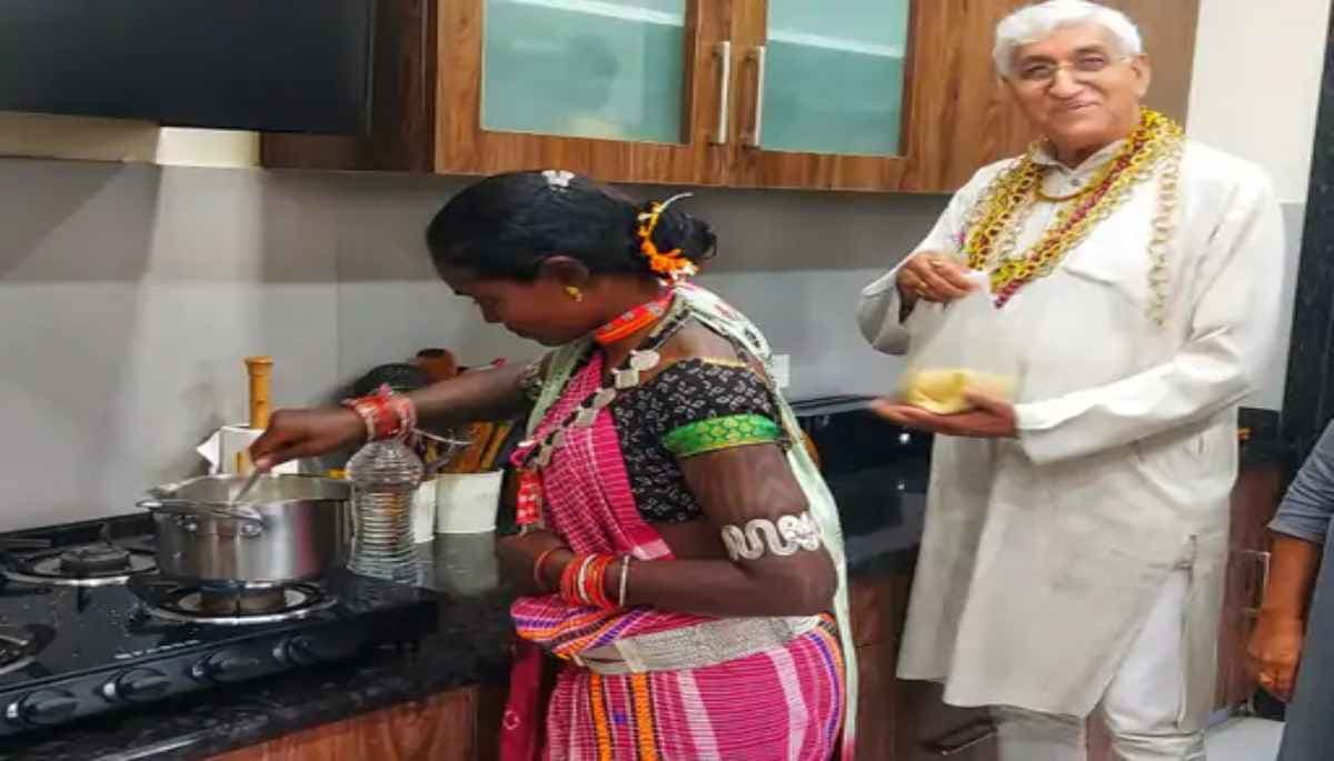 डिप्टी सीएम से मिलने पहुंचे आदिवासी, बोले- बाबा हमारा भी हेलीकाॅप्टर में बैठने का सपना है, जानें क्या बोले टीएस देव?