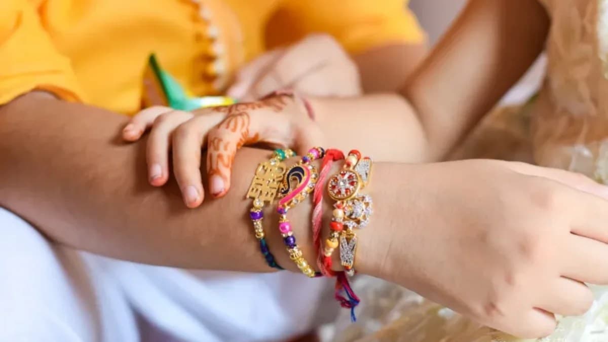Raksha Bandhan 2023: रक्षाबंधन पर करें ये 3 उपाय, भाई-बहन दोनों बन जाएंगे धनवान