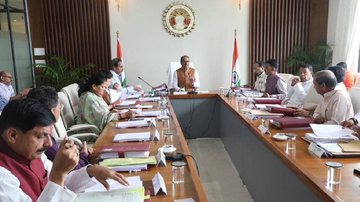 शिवराज कैबिनेट की बैठक में कई अहम प्रस्तावों पर लगी मुहर, 5 लाख पेंशनर्स को मिली बड़ी सौगात