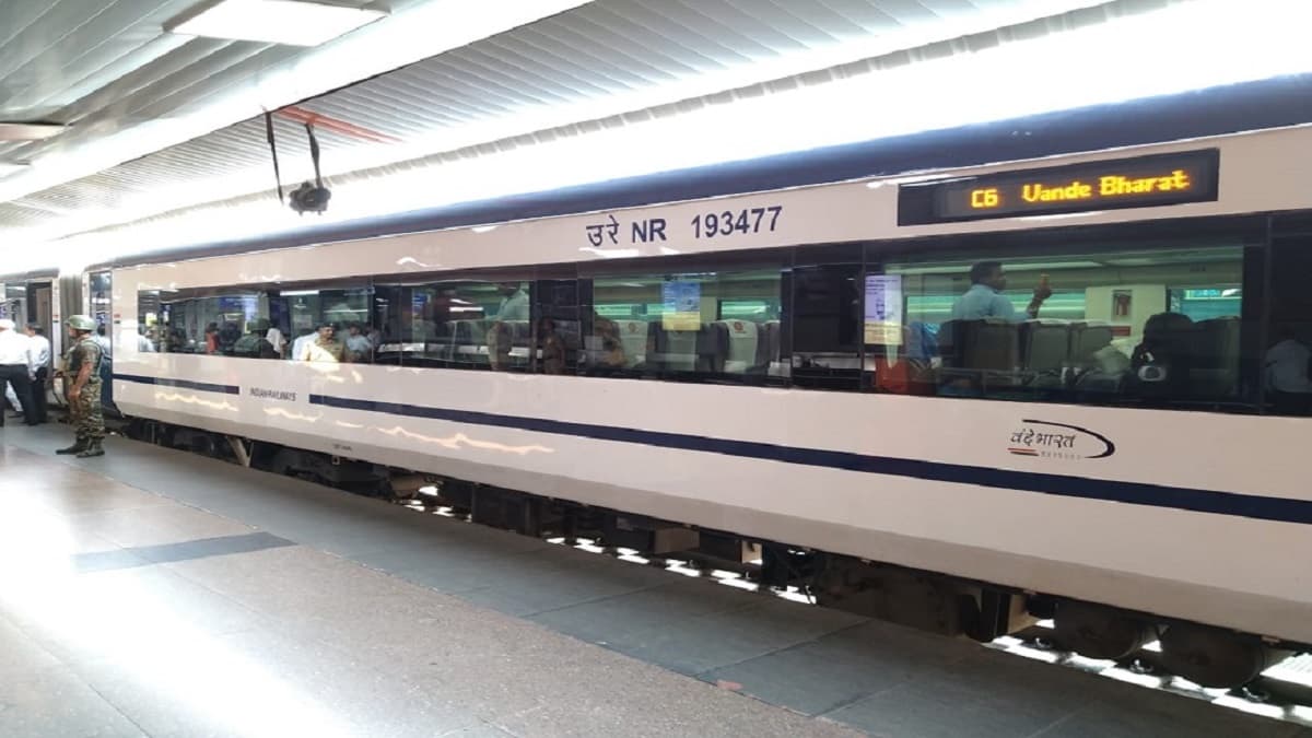 Vande Bharat Express: उधमपुर-श्रीनगर-बारामूला मार्ग पर शुरू हो रही ट्रेन में रेलवे ने दिया ये खास फीचर! जम्मू-कश्मीर के लिए अच्छी खबर