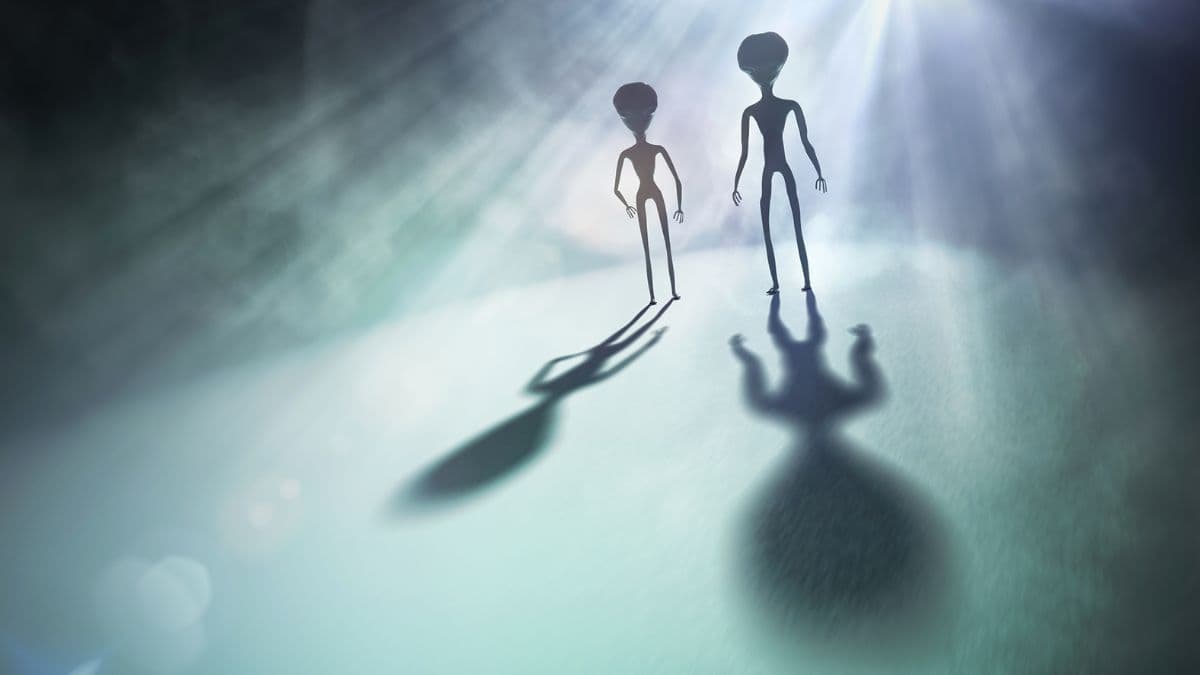 Aliens Exist in Universe Aliens Exist in Universe