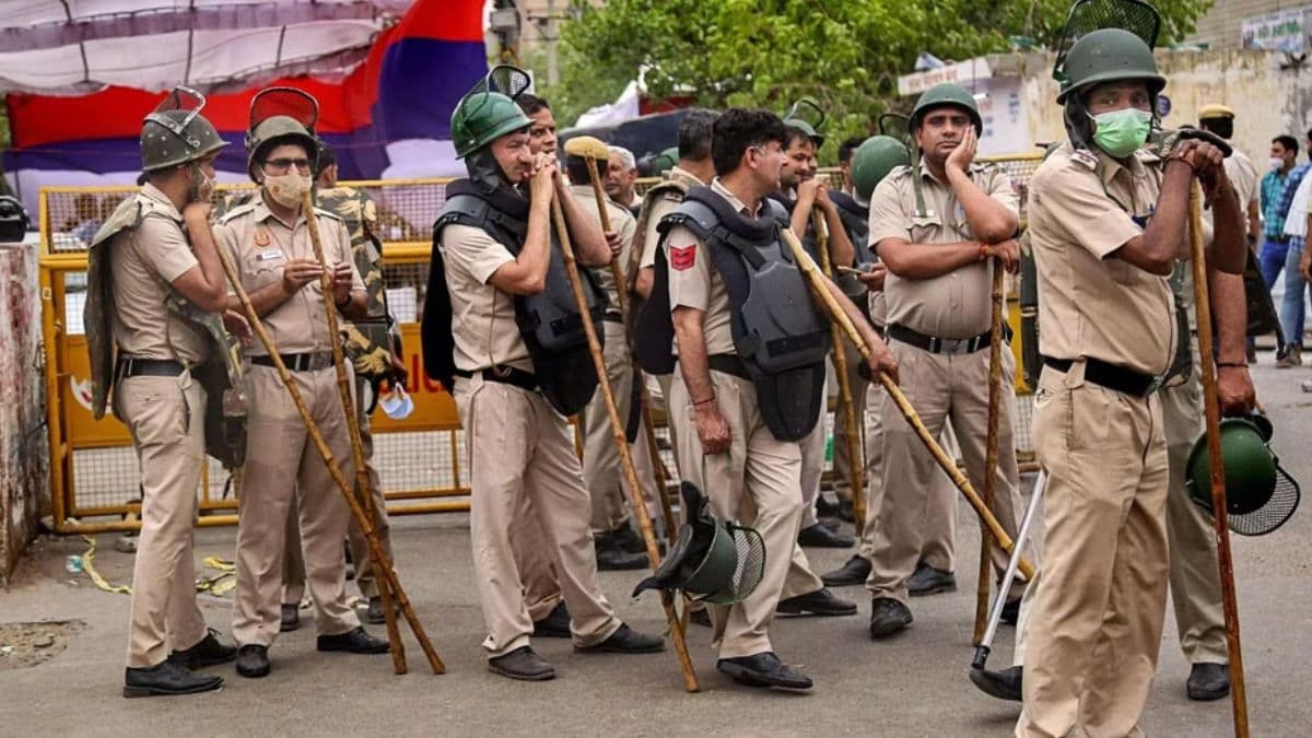 Delhi में ईसाइयों के प्रेयर हाउस में धर्मांतरण का आरोप, भिड़ंत में कई घायल
