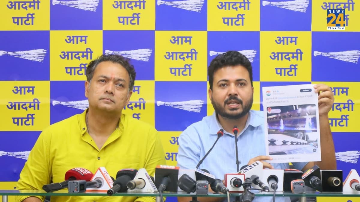 आप विधायक दुर्गेश पाठक का बड़ा बयान, कहा- शिवलिंग को फव्वारे का रूप देकर भाजपा ने किया आहत