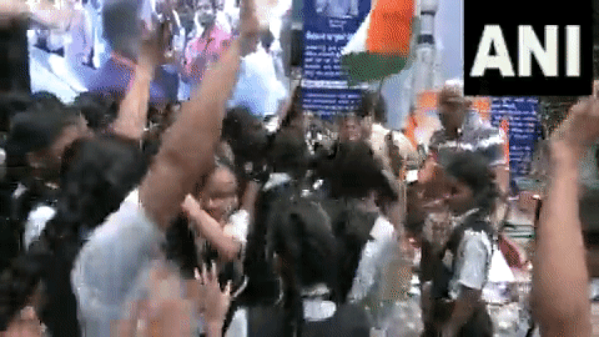 Chandrayaan 3: चांद पर भारत का सपना पूरा, देश-दुनिया में मना जश्न, देखें Video