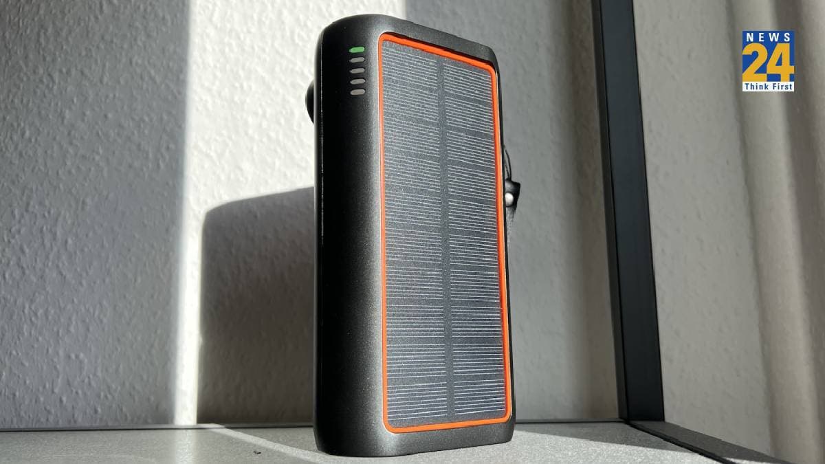 बिना इलेक्ट्रिक इस 30000 mAh पावर बैंक को करें चार्ज, बिजली जाने पर LED लाइट की तरह करें यूज