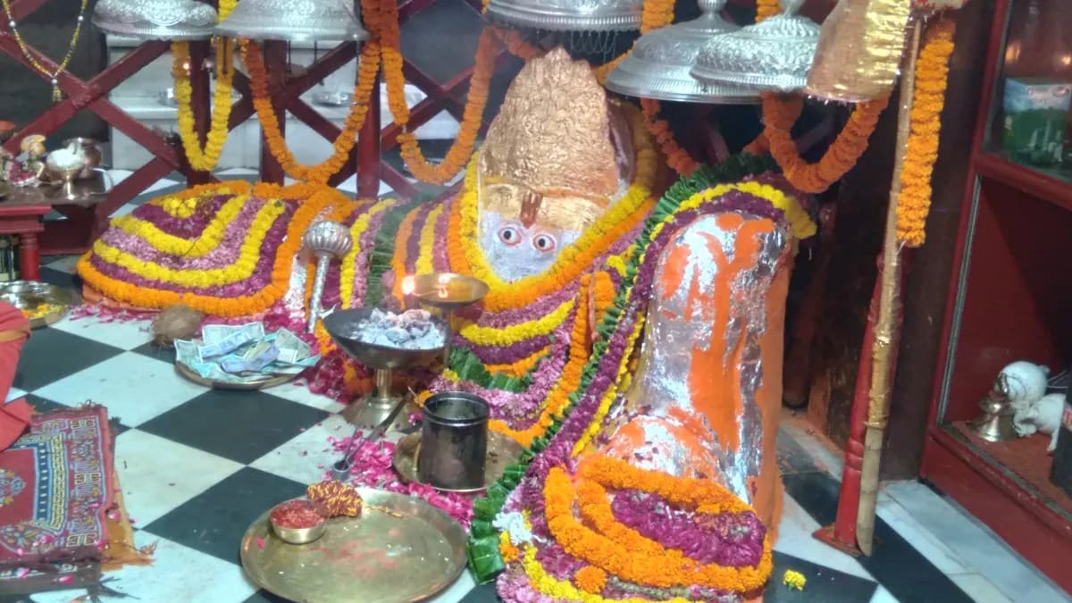 Jyotish Tips: मंगलवार को जरूर करें इस मंत्र का जप, हर मुसीबत दूर होगी
