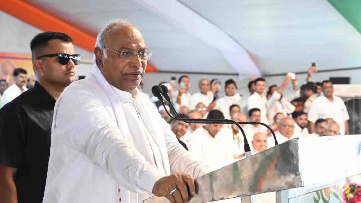 मल्लिकार्जुन खड़गे ने सागर से किया कांग्रेस के चुनावी अभियान का शंखनाद, कहा-सरकार बनने पर पूरे होंगे ये 6 वादे