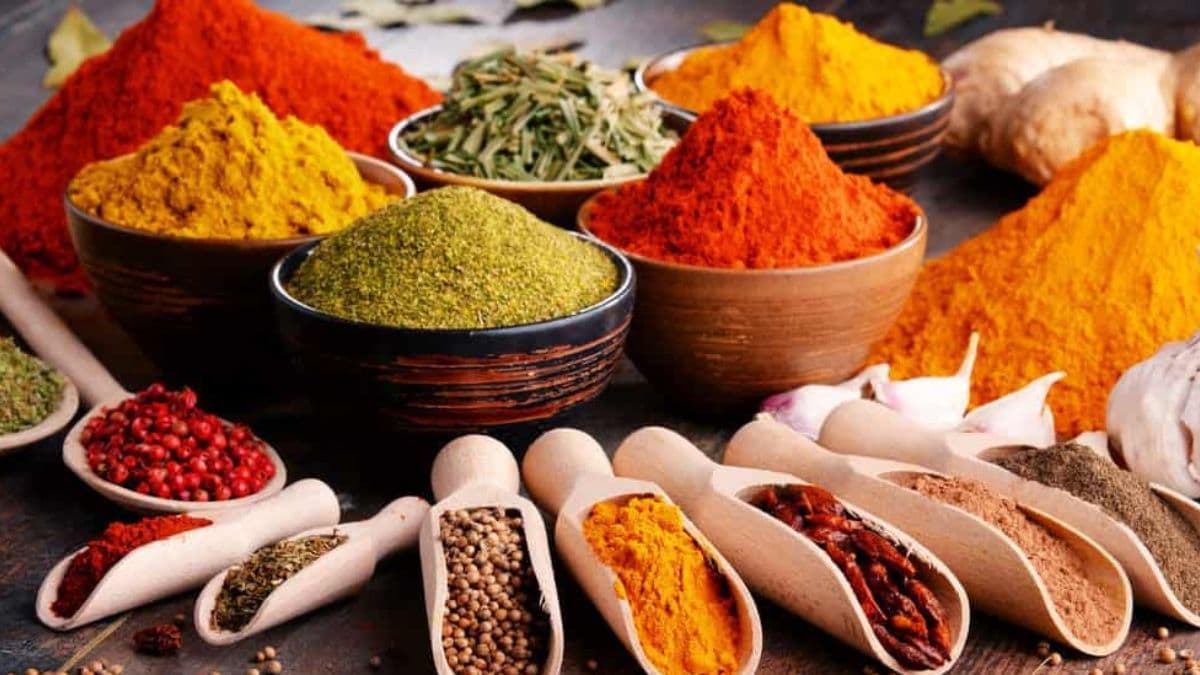 बिगड़ा किचन का बजट, जानिये- कितना बढ़ गए मसालों के दाम