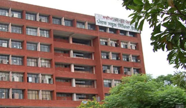 डिजाइनिंग में रुचि रखते स्टूडेंट्स और टीचर्स के लिए फायदे की खबर; PSEB की किताबों का कवर संवारें और इनाम पाएं