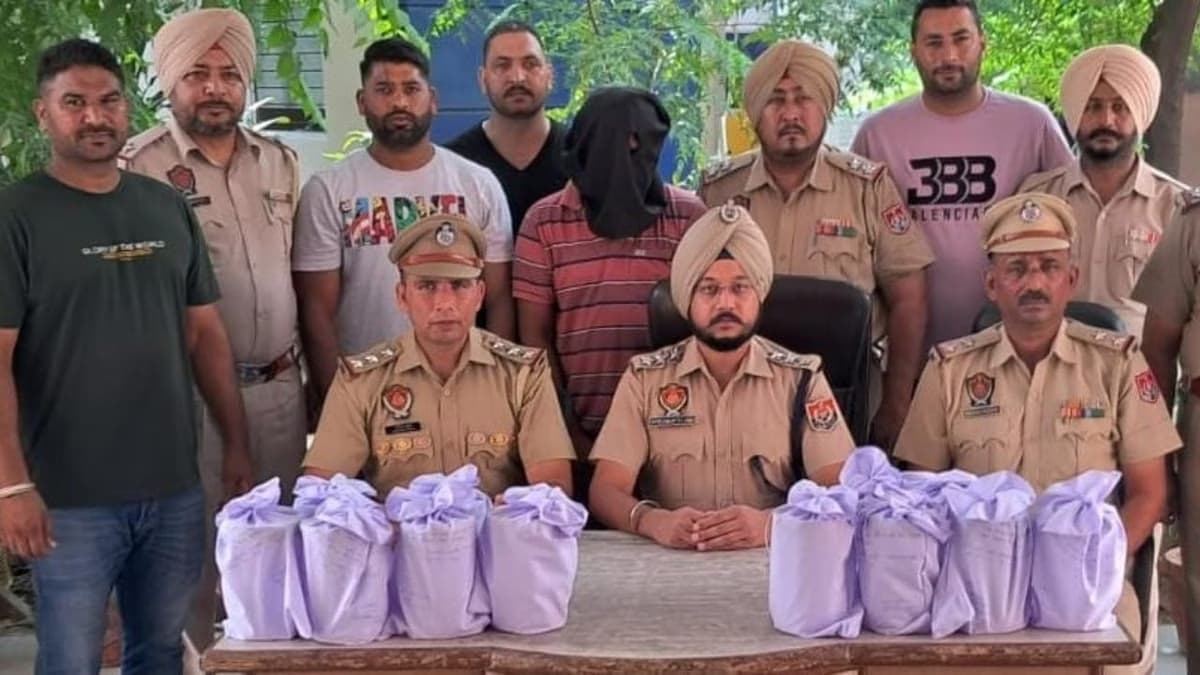जालंधर पुलिस ने 12 किलो हेरोइन और पकड़ी, सीमा पार से हो सप्लाई पर नकेल कसने को चल रहे ऑपरेशन में 3 दिन में हुई इतनी रिकवरी