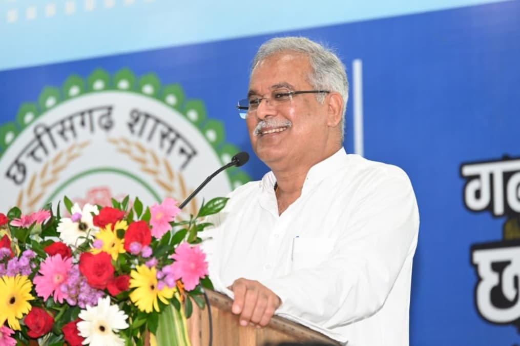 'तीजा पोरा' पर महिलाओं का मायका बना CM House, बघेल बोले - बढ़ रही आर्थिक संपन्नता