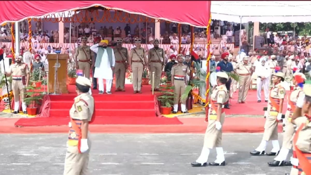 ट्रेनिंग पूरी कर 2999 युवाओं ने पहनी पंजाब पुलिस की वर्दी; पासिंग आउट परेड में CM भगवंत मान को दी सलामी