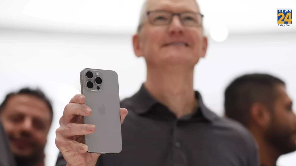 Apple CEO Tim Cook रखते हैं इस कलर वाला iPhone 15 Pro Max, आप भी हो जाएंगे फिदा