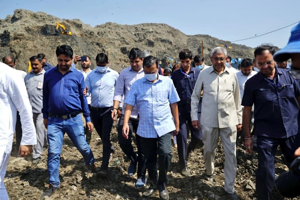 'दिल्ली से जल्द हटेंगे कूड़े के पहाड़...' ,भलस्वा लैंडफिल साइट के दौरे पर बोले केजरीवाल