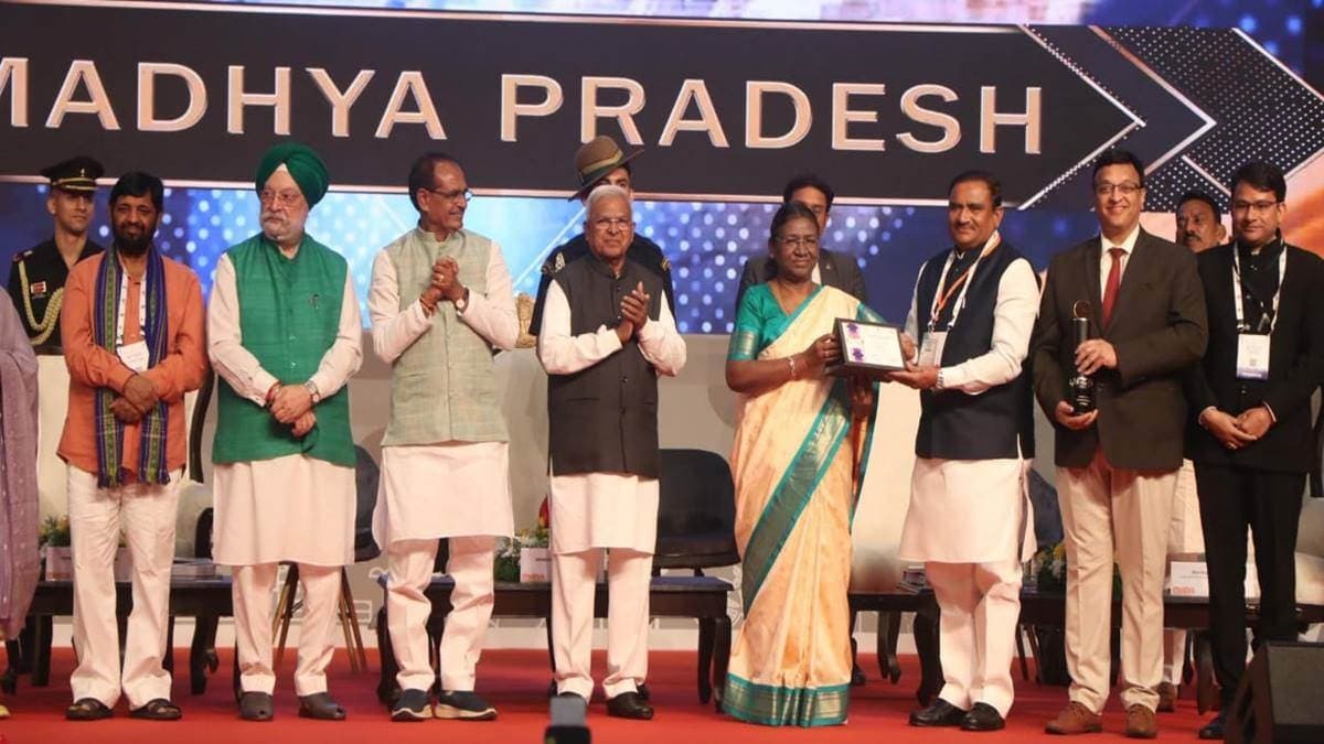 देश का सबसे स्वच्छ शहर इंदौर स्मार्ट सिटी में भी नंबर वन, राष्ट्रपति मुर्मू बोलीं - देश में चल रहा अमृतकाल