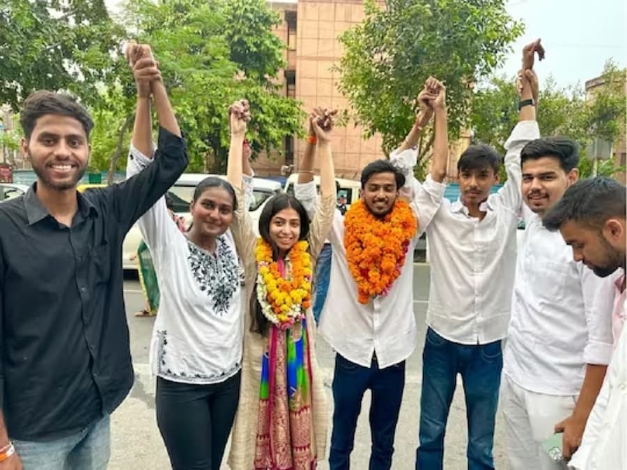 DUSU चुनाव में वोटों की गिनती जारी, कॉलेज यूनियंस में ABVP ने किया क्लीन स्वीप...
