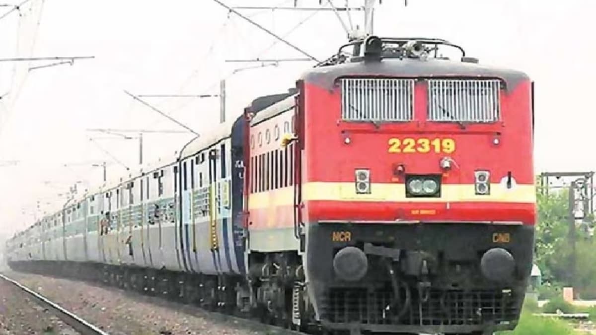 Chhattisgarh: यात्रियों की परेशानियां बढ़ी; रेलवे ने आज फिर रद्द की 21 ट्रेनें, देखें लिस्ट